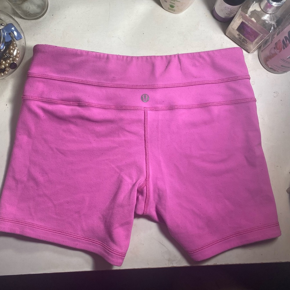 Size 6  Reversible Lulu lemon shorts!